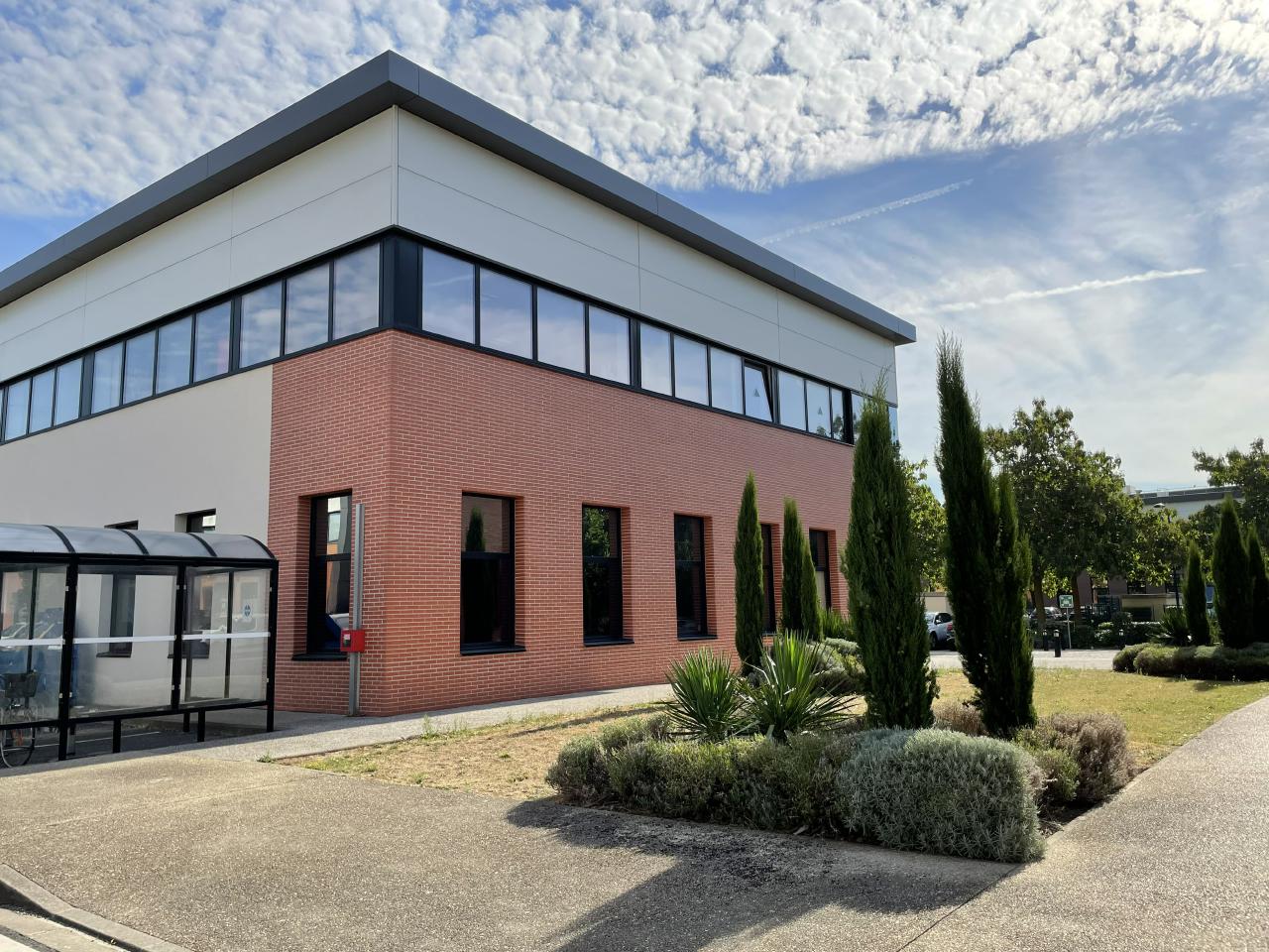 Local d'activité Villeneuve-la-Garenne 1789m² Location local d'activité Villeneuve-la-Garenne Hauts-de-Seine OLACT2204089 2